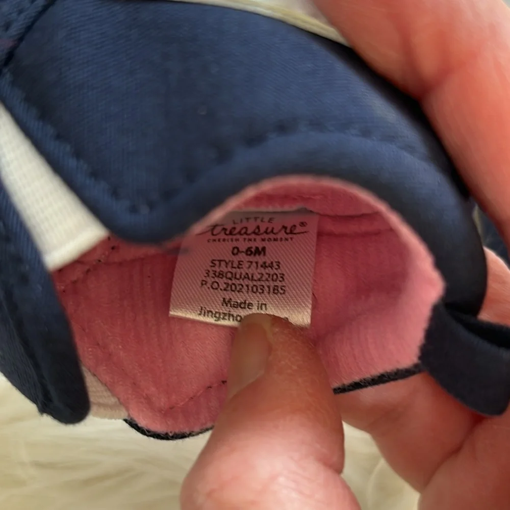 Little Treasures NWOB Rainbow Crib Shoes Navy 0-6 Months